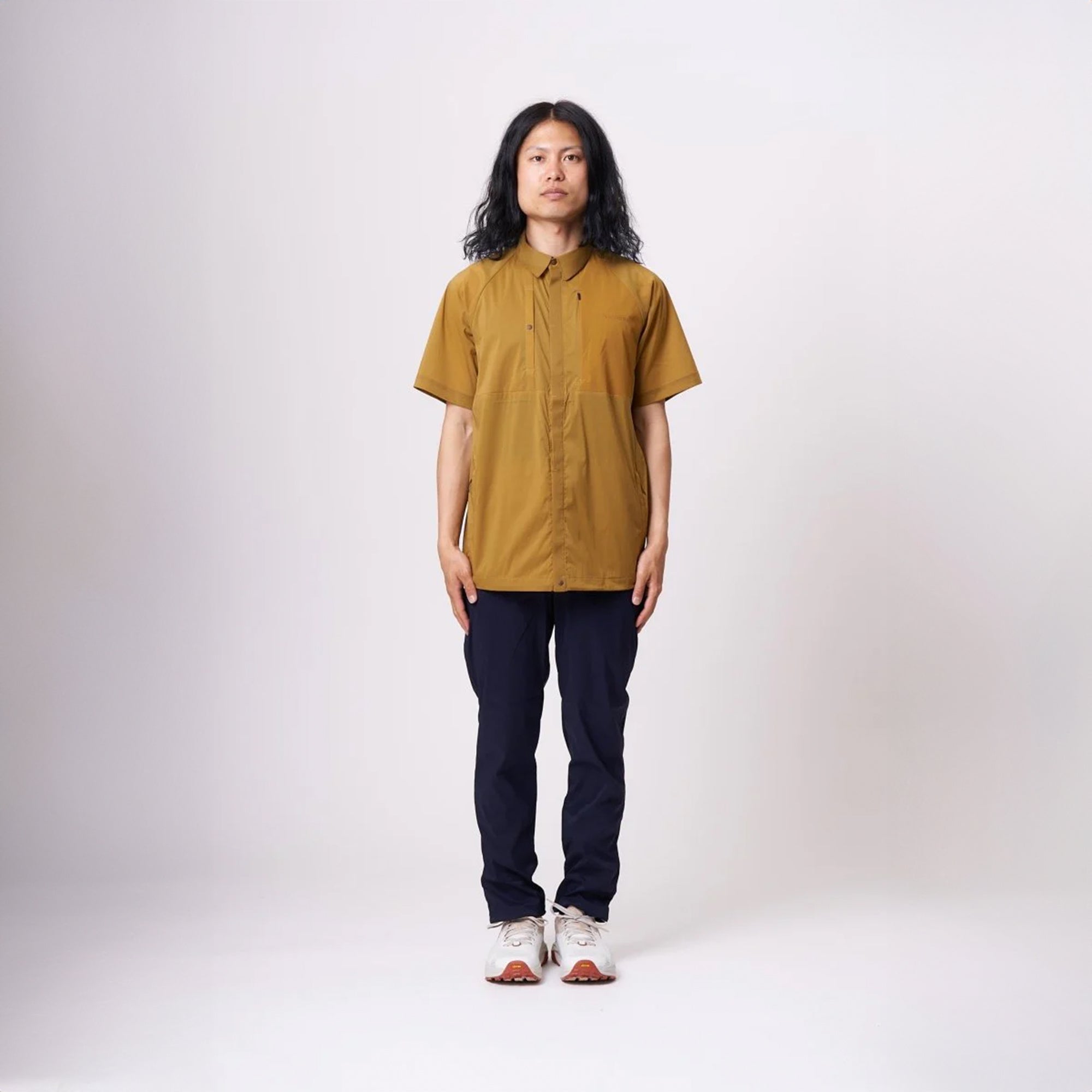 泰顿兄弟公司 泰顿兄弟公司风河衬衫,中性的