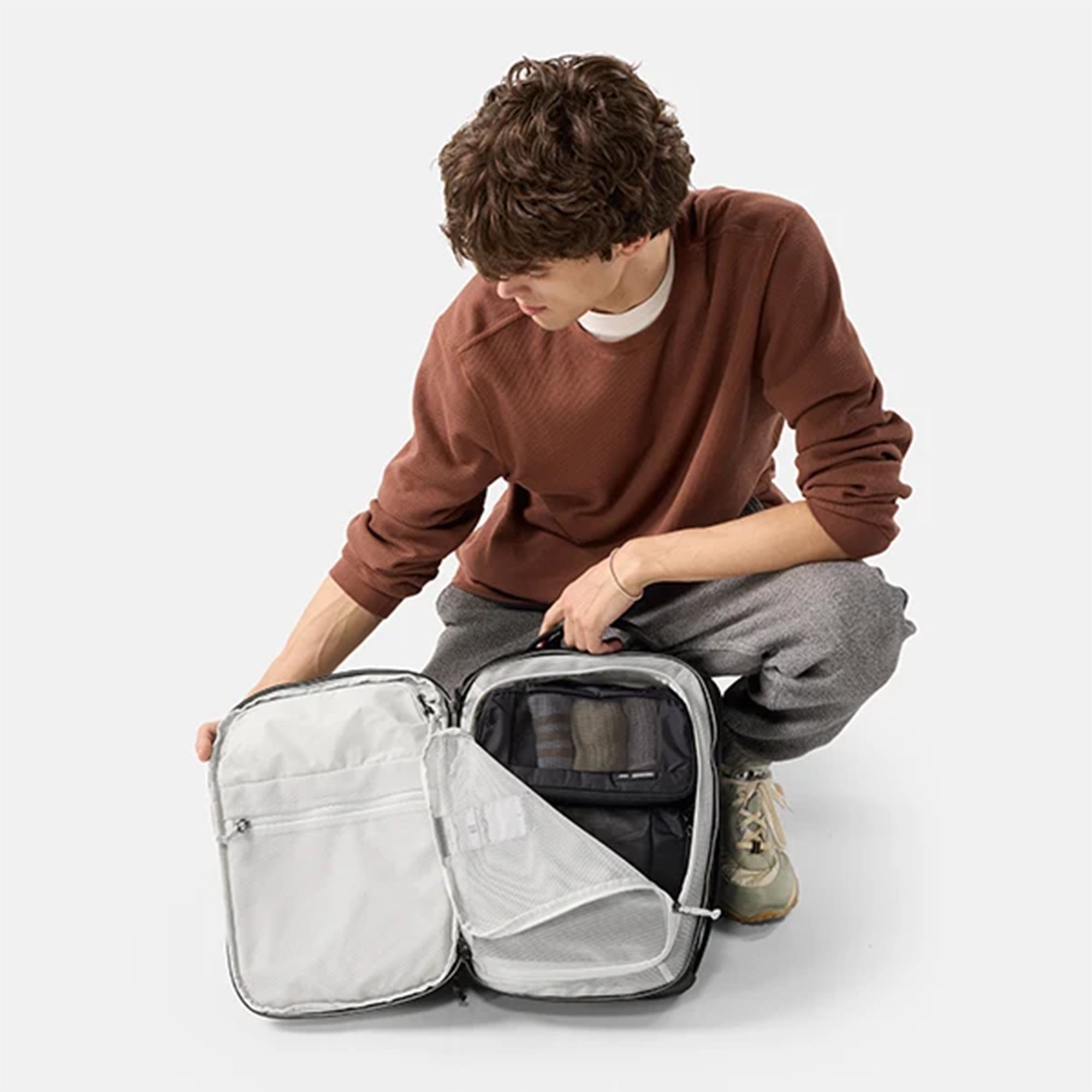 18L Personal Item Travel Pack