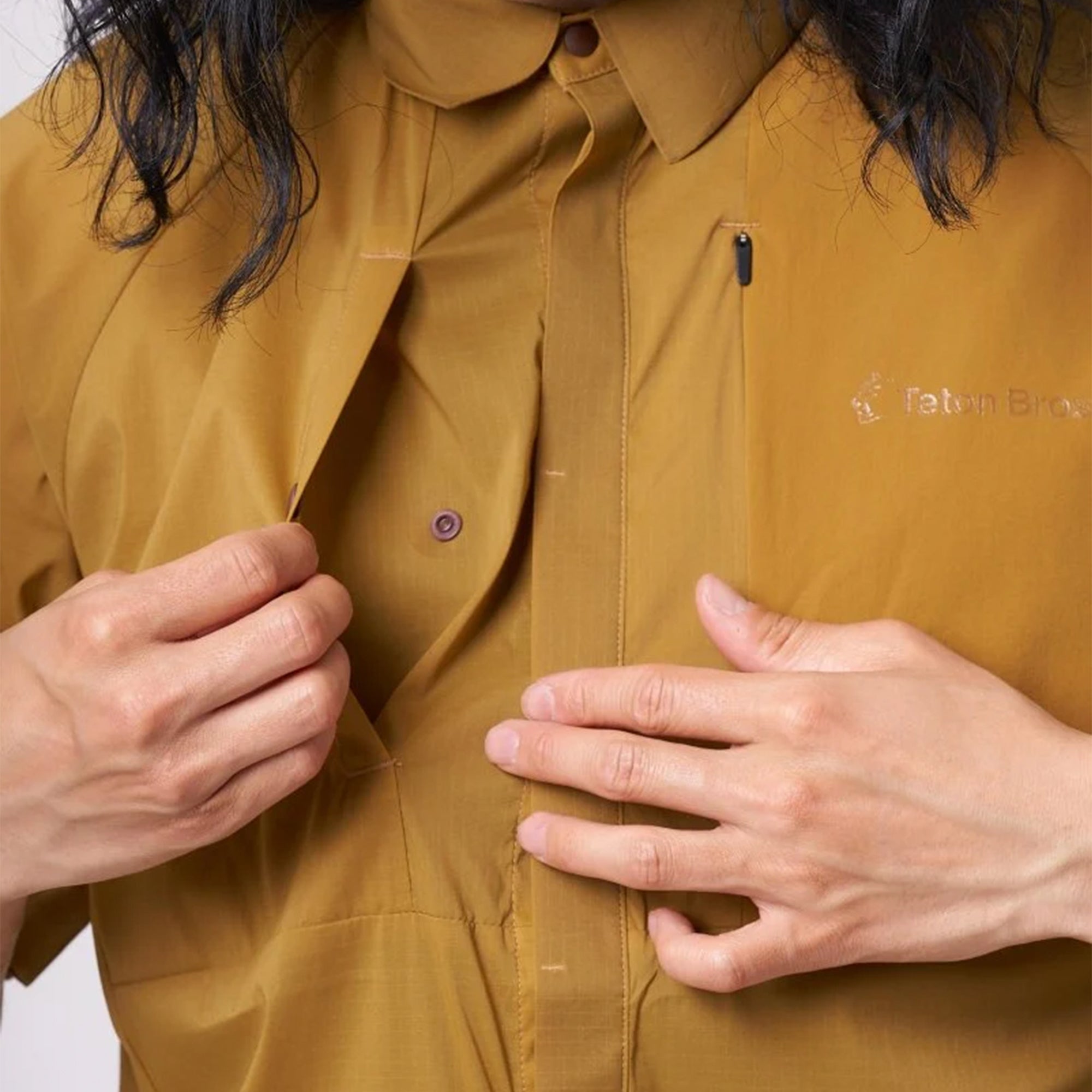 泰顿兄弟公司 泰顿兄弟公司风河衬衫，中性的